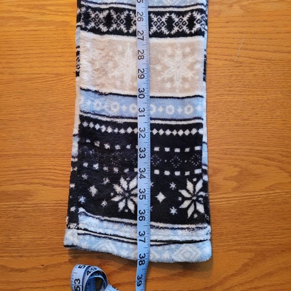 Women's Button Down 2-Piece Fleece Pajama Set - Picture 6 of 7